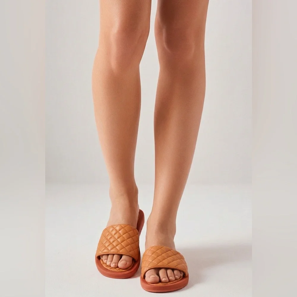 APL Quilted Lisa Terracota Napa Leather slides women’s size 7 - Picture 2 of 3